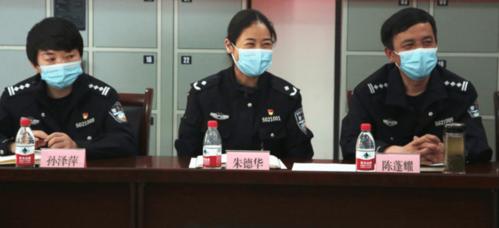 重庆市女子监狱开展"监狱长接待日"活动