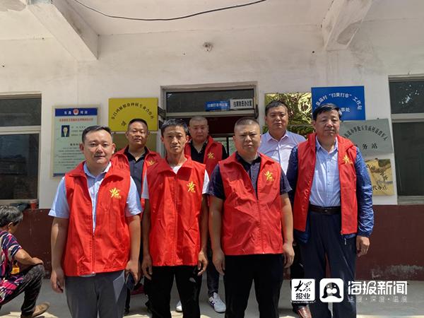 送粽子做香包东昌府区闫寺街道多形式温暖贫困户老党员