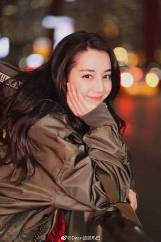 迪丽热巴米兰之行 这分明是公主嫁到啊