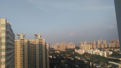 (医中乐)岗顶之上18楼的窗外