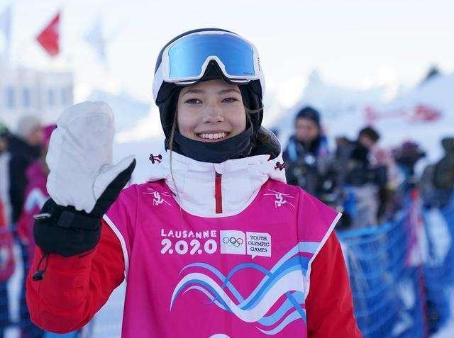 中国滑雪运动员谷爱凌荣登国际雪联"最佳时刻"