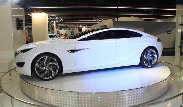 长安实力派轿跑,最美车标之一,15万上市网友说别变味了!