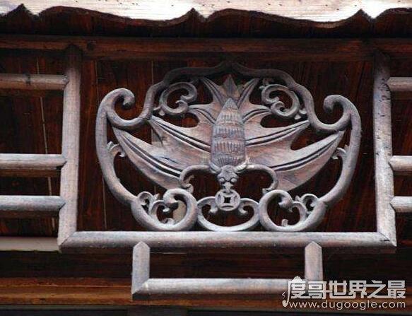 古代建筑上雕刻蝙蝠的寓意,有着"福从天降"