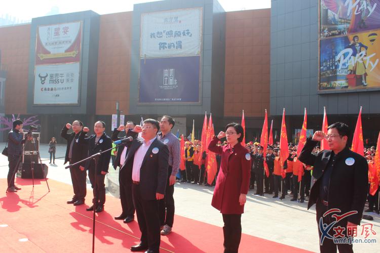 活动中,我市对2018年石狮市学雷锋活动示范点和岗位学雷锋标兵进行