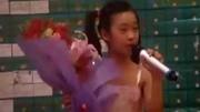 搞笑_凤妈女儿小童星金凤凰演出,唱【粉红色的回忆】
