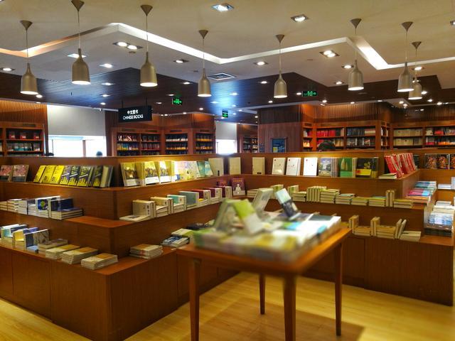 北京三里屯和望京里这两家书店,你一定要趁着年轻去一次!