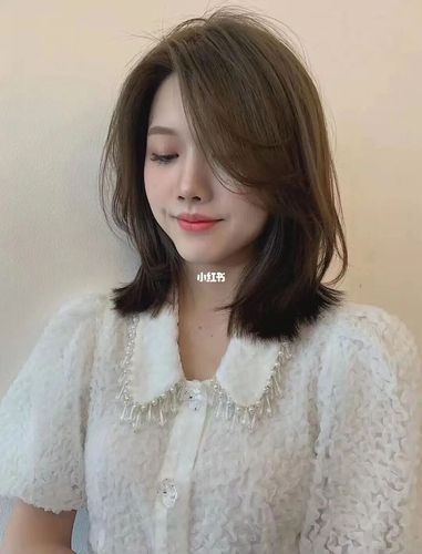 锁骨齐肩发_名豪公馆自由行热门攻略_发型_美发沙龙_接头发_烫发