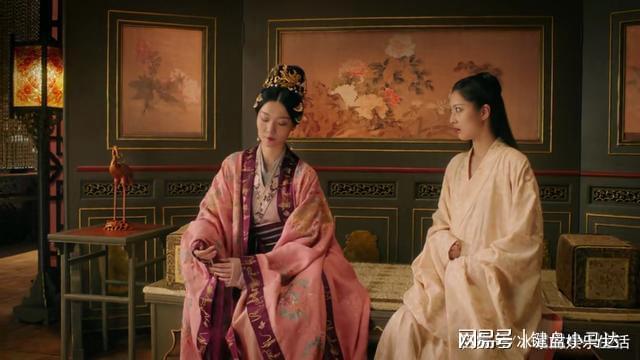 在大宋宫词中郭皇后是郭氏翰林之女,是太宗为赵恒定的原配妻子.