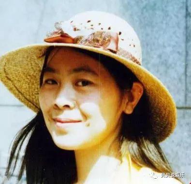 迟子建迟子建与黄世君的感情非常好,当爱人离开的时候,迟子建回忆起