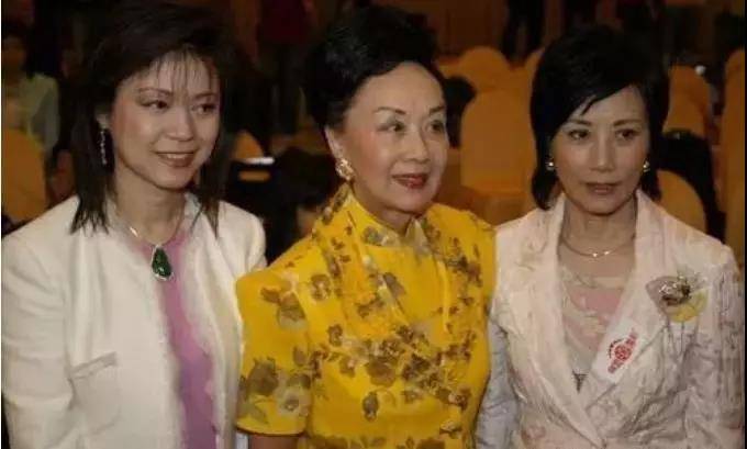 2017年利孝和夫人现身tvb主持仪式