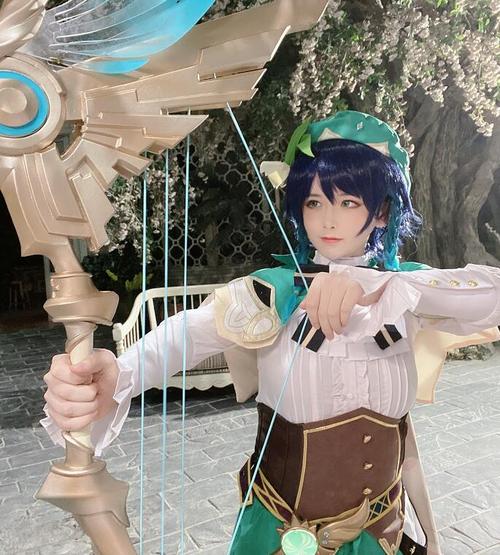 轩墨宝宝cos《原神》温迪,服装造型太精致,还原度比原版还高