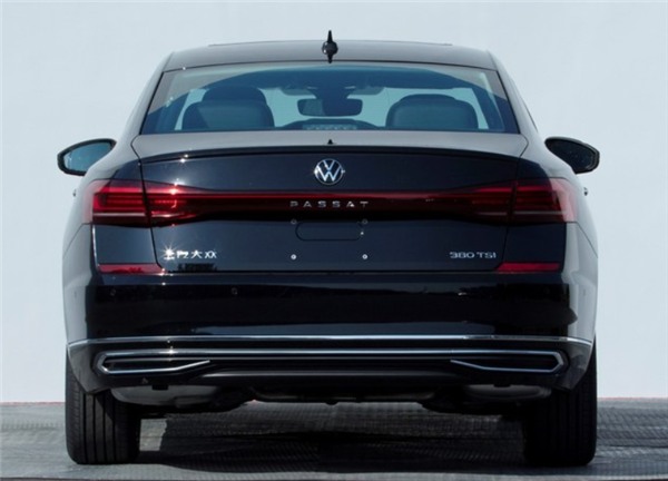 大众新款帕萨特亮相:尾部奥迪既视感