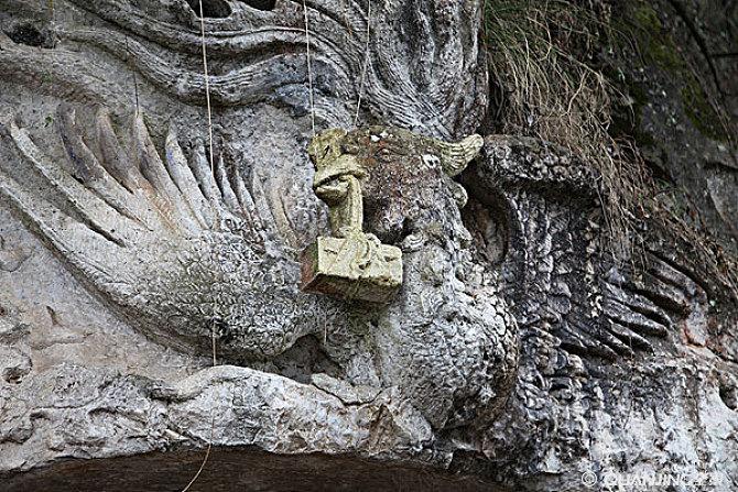 昆明西山龙门石窟