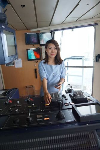 青岛广电十佳主持人915请你来投票
