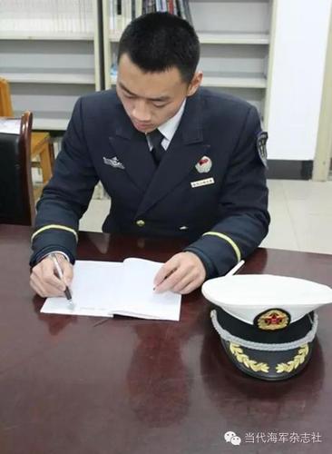 那些年,军人和军帽不得不说的故事