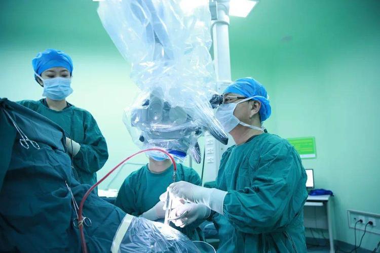 复工复产】大医二院神经外科顺利完成儿童脑干胶质瘤切除手术