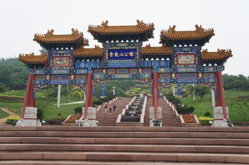 为了解决用户可能碰到关于鲅鱼圈青龙山附近哪有老年大学在哪里