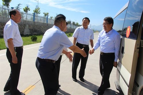 徐仲圣,市交通运输局局长李献荣,市旅发委主任解东,县委书记王皓玉