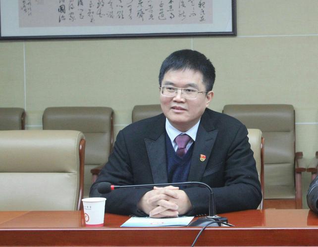 张福庆副市长走访慰问鹰潭一中黄福康校长