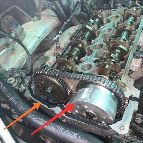 10万公里的起亚发动机异响,看着拆下的正时链条,车主明白原因!