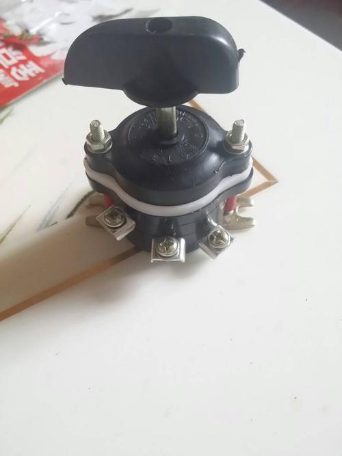 hz10组合开关接线图 我接电动三轮 控制两组电瓶的使用 一组在用 一组