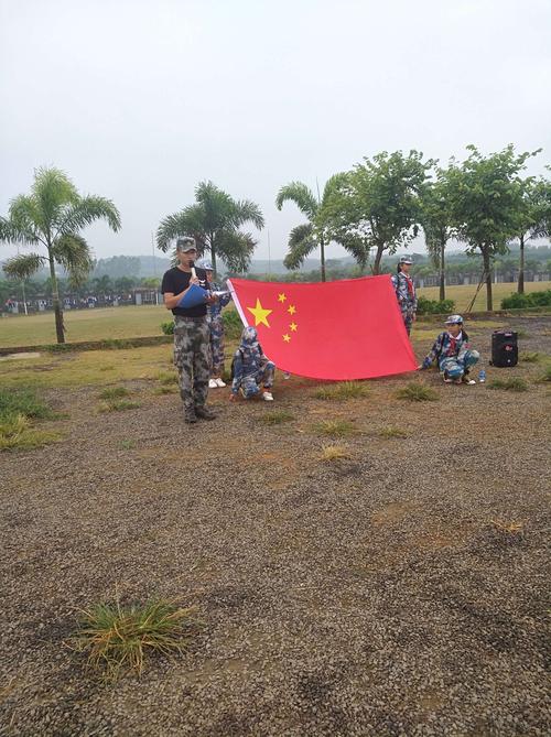 收获学校一(2)班之湛江南国花卉雏鹰基地游记