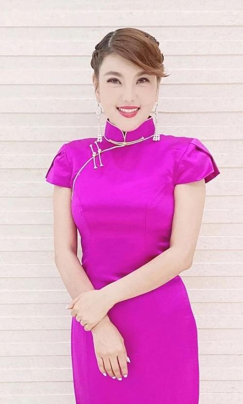 7月8日,乌兰图雅带你"云赏巴彦淖尔",直播"天赋河套"