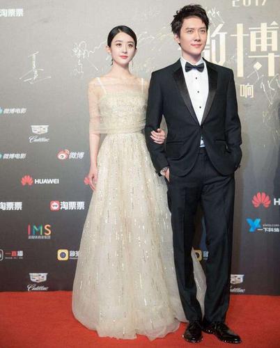 赵丽颖婚后首次同老公逛街,这消费令网友害怕!