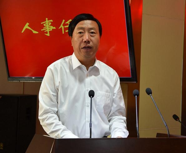 区八届人大常委会召开第三十次会议