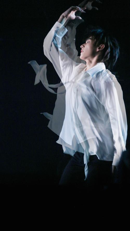 杨洋·2018.09.09 成都生日会 蒲公英  cr@wow-yangyang  在人间