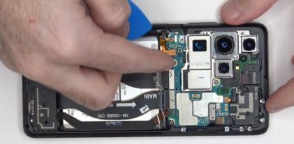 三星galaxy s21 ultra拆解显示更换屏幕和电池将很困难