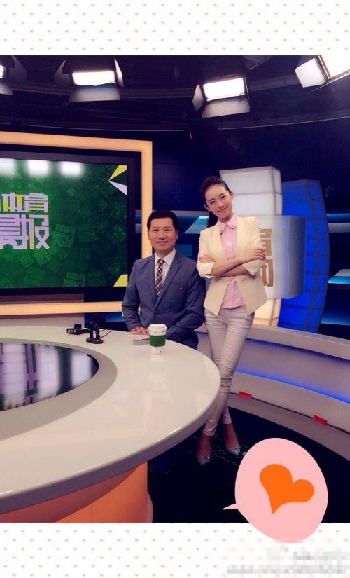 央视《体坛快讯》美女主播李蕊私照走红 获封"氧气美女"