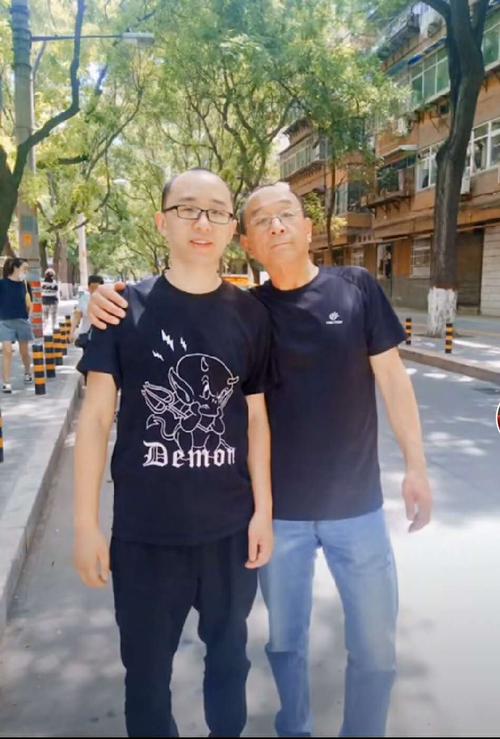 李静芝的儿子找到了,儿子来到了西安生活