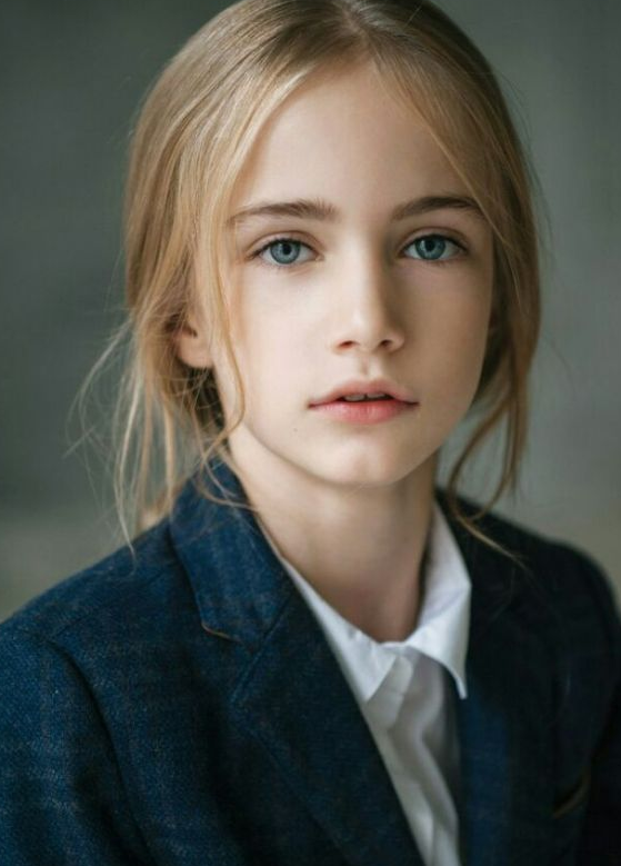 与其他长相甜美小女生不同的是,2006年3月27日出生于圣彼得堡的marta