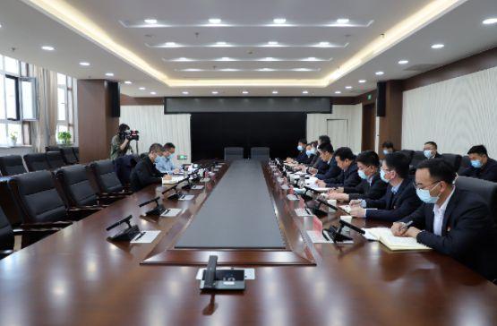 网易首页>网易陕西>正文座谈会上,牛钧强调,当前反腐败形势依然严峻