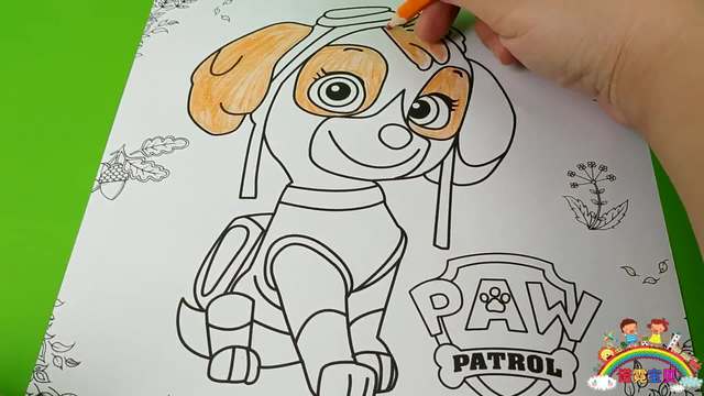 小公主涂颜色:白雪公主给汪汪队里天天涂色,天天的新装备很酷!