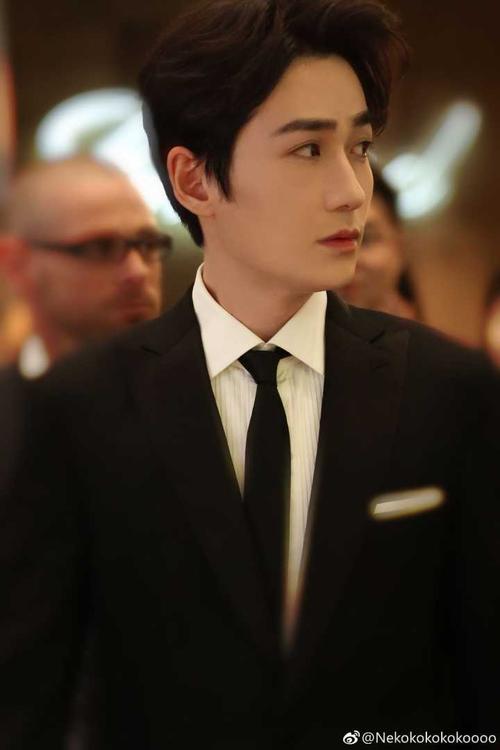 你们有被朱一龙哪张照片惊艳到?