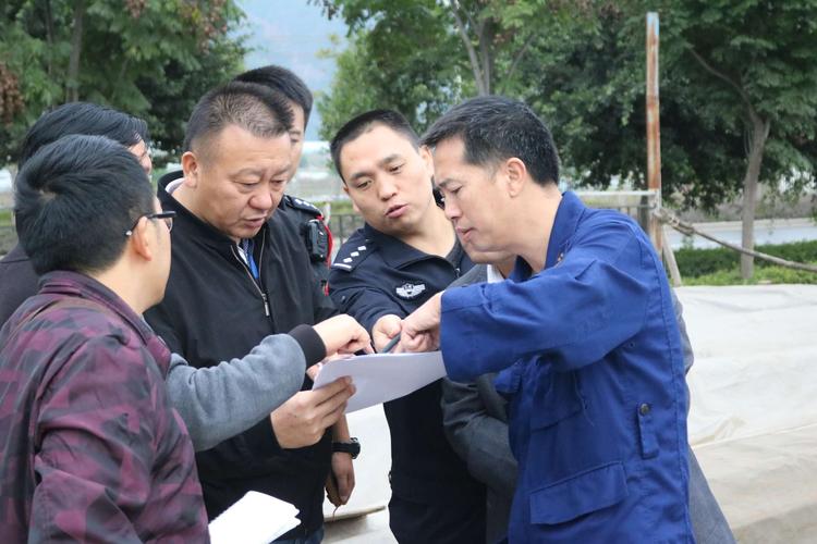 峨山县副县长,县公安局局长马东坤带队调研化念小型消防站建设