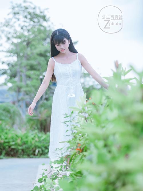 少女写真 草地写真 小清新艺术照_写真_艺术照_小清新