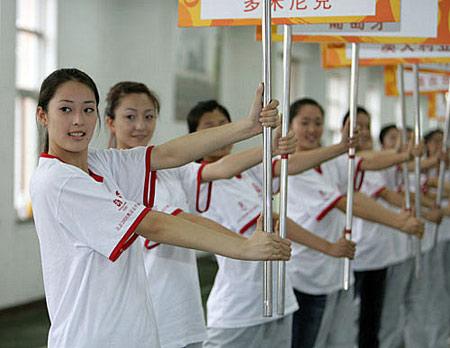 【热点贴图】全运会引导员美女如云 盘点中国运动会上