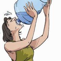 男生喝水的头像二次元_微信头像图片大全