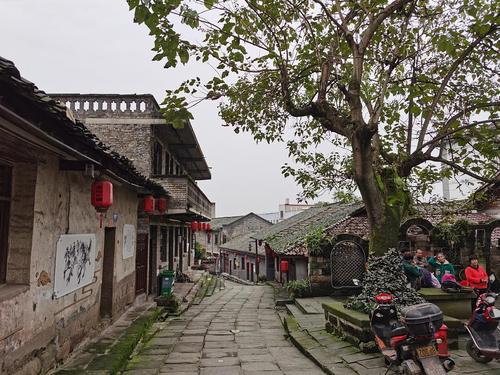 走马古镇位于重庆西南,缙云山脚下,南接江津,向西隔山与璧山向往.