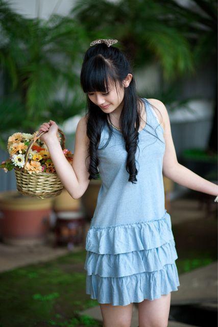 清纯唯美美女写真 齐刘海萌萌女生图片