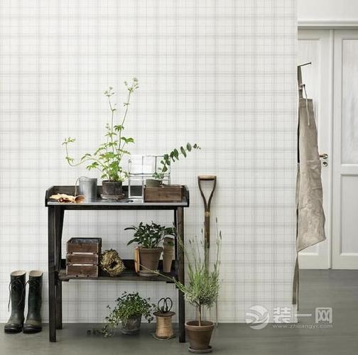 把格子纹搬上墙面很简单 装修想要格调就这样做