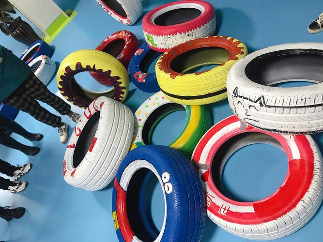 "百变轮胎 创意无限 "---学前教育中心教师绘画比赛