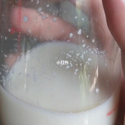 解冻后的母乳为什么会有白白的渣渣