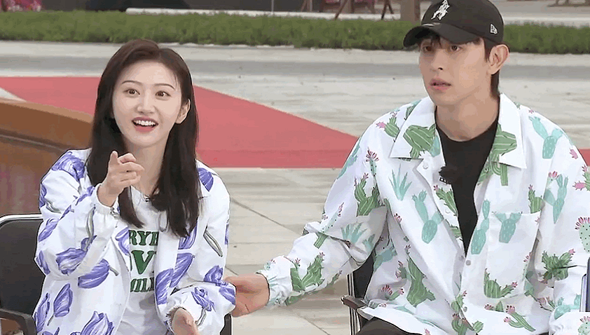 景甜和邓伦互动,被邓伦公主抱超有cp感,网友:期待合作