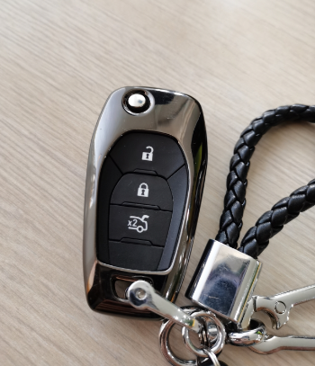 2017科鲁兹钥匙电池更换