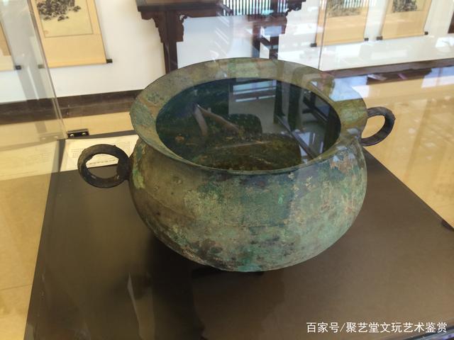 原创:战汉"双耳兽纹青铜釜"赏析