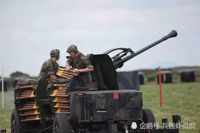 高射炮打飞机没中那么炮弹去哪了